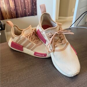 Adidas NMD R1 Wonder White Halo Blush Pink 9.5